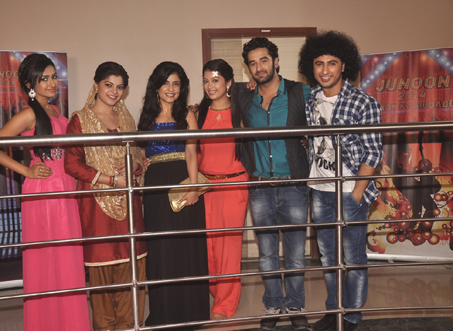Shibani Kashyap & others from the Veera family